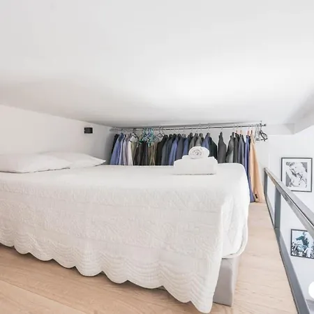 Port Of Air Conditioned Apartment *
