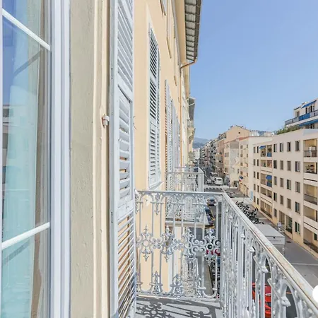 Appartamento Air-conditioned In The Port Of *