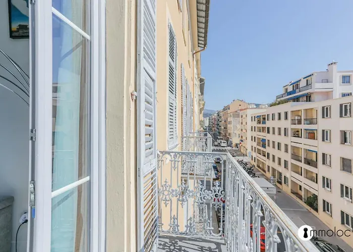 Appartamento Air-conditioned In The Port Of *